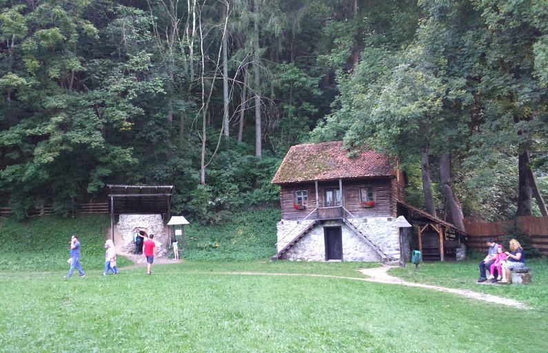 bran rumania museo casas pueblo