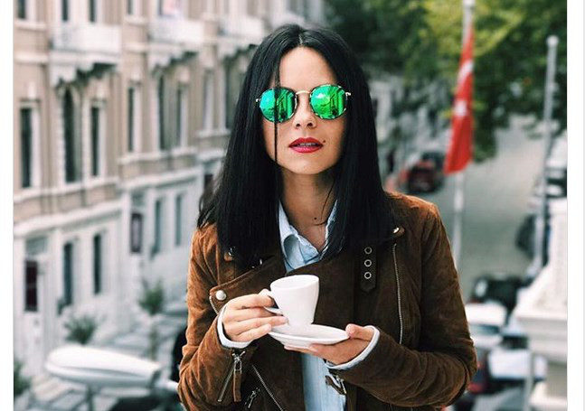 INNA cantante rumana nacida en Mangalia (Constanta, Mar negro)